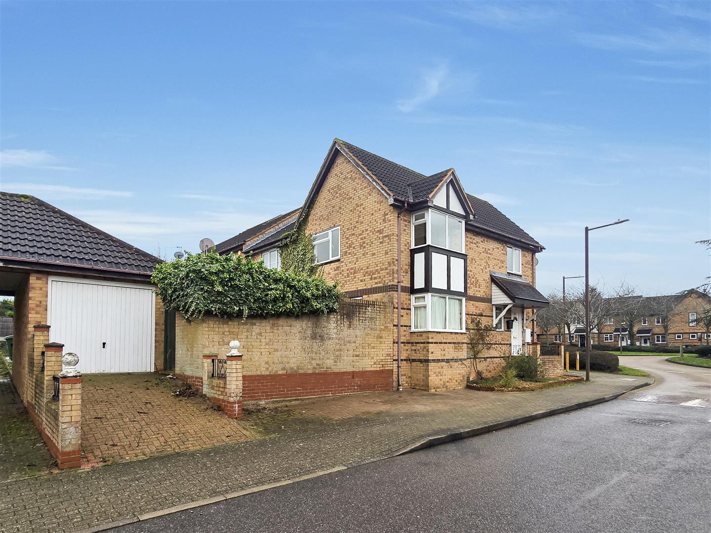 Rosemullion Avenue, Tattenhoe, Milton Keynes